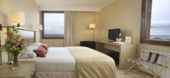 Hotel Cabo de Hornos - Bedroom