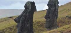 Inez---Watching-Moai