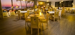 Golden Bay Galapagos Hotel - Restaurant